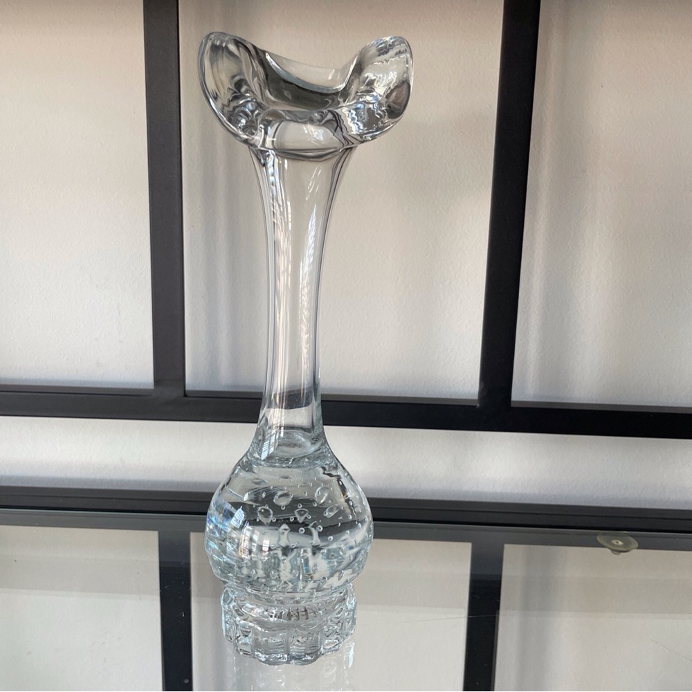 Vintage clear heavy art glass controlled bubbles bud Vase EUC
